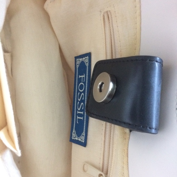 Fossil Purse - Picture 5 of 5